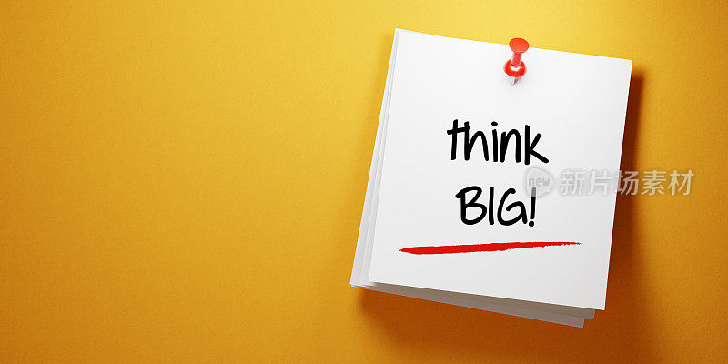 白色Sticky Note With Think Big Message And Red Push Pin On Yellow Background